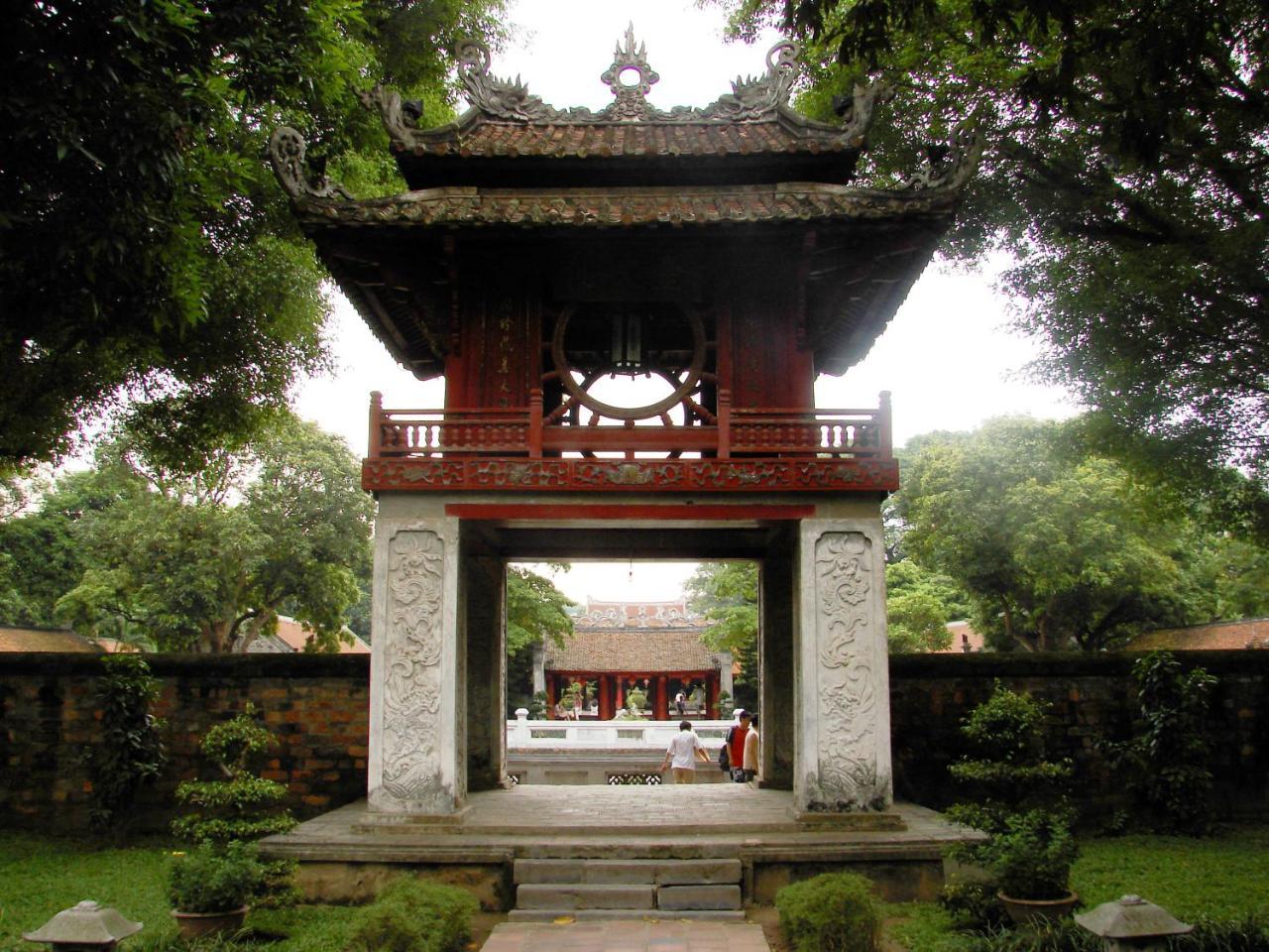 Nhà Dân The Autumn 3* Hà Nội