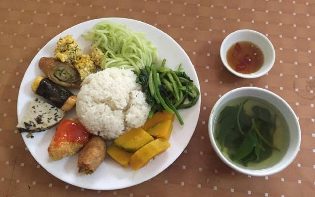 Nhà Dân The Autumn Khách sạn Hà Nội
